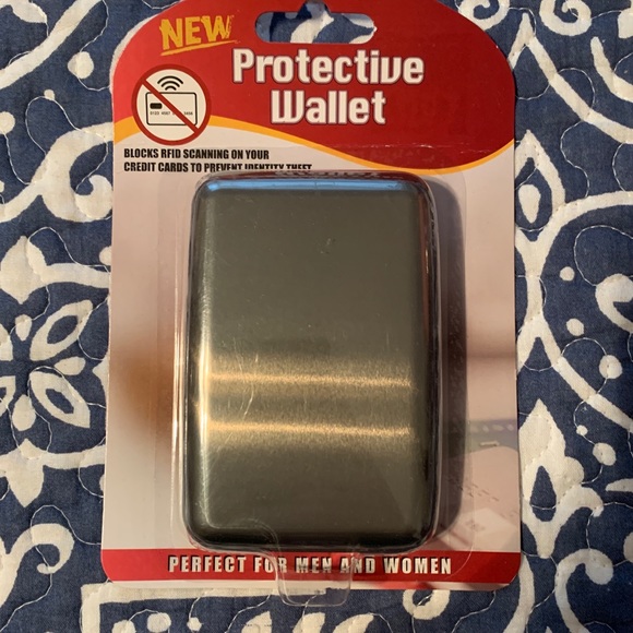 2 brand new Tekno Protective Wallets - Picture 2 of 4